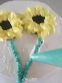 Make Sunflower cream cake step 25