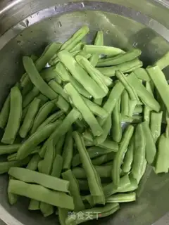 Make Four season bean noodles step 0