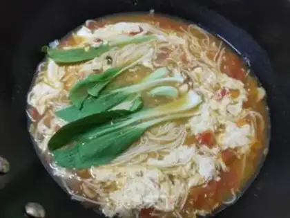 Make Tomato noodle soup step 9