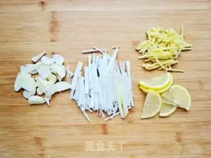 Make Spicy fried chicken wings step 1