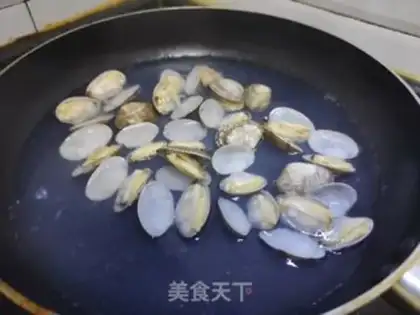 Make Cracking eggs step 2