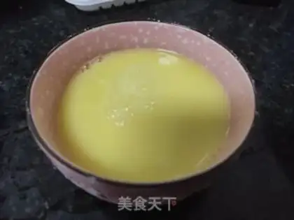 Make Cracking eggs step 3