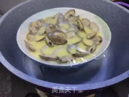 Make Cracking eggs step 7