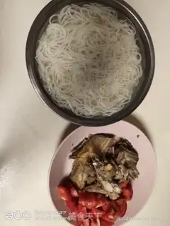 Make Bring fish to cook noodles step 1