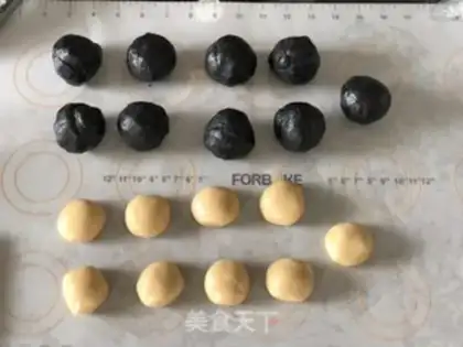 Make A wide moon cake step 7