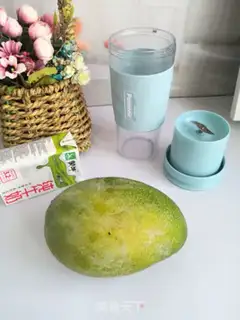 Make Mango milkshake step 0