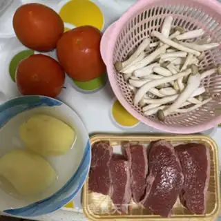 Make Tomato beef step 0
