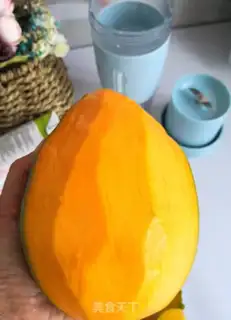 Make Mango milkshake step 1