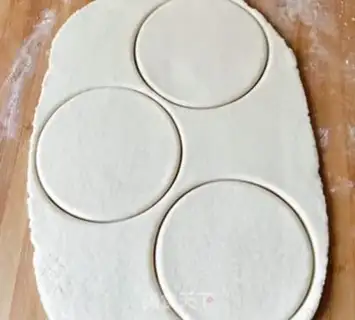 Make Fancy buns step 2