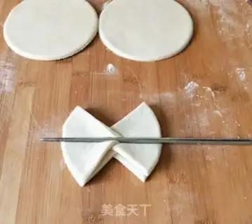 Make Fancy buns step 6