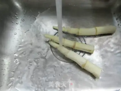 Make The veggie whip soup step 1