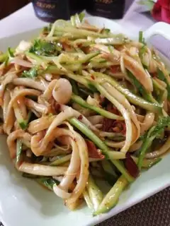 Make White mushrooms and cucumbers step 6