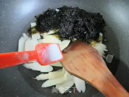 Make The veggie whip soup step 4