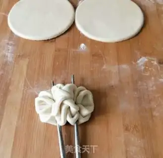 Make Fancy buns step 9