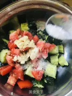 Make A cucumber with tomatoes step 5