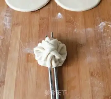 Make Fancy buns step 10