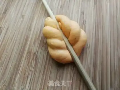 Make Gold leaves step 5