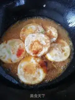 Make Spicy sauce and eggs step 4