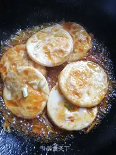 Make Spicy sauce and eggs step 5