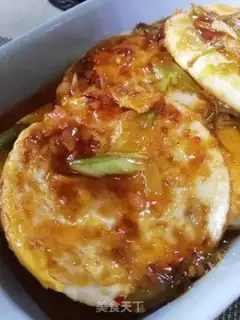 Make Spicy sauce and eggs step 6