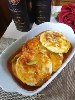 Make Spicy sauce and eggs step 7