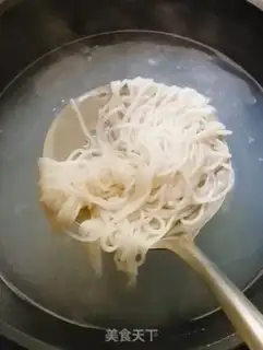 Make Shrimp sauce and rice powder step 3