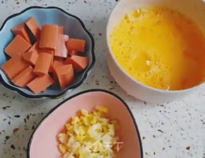 Make Egg ham and rice step 1