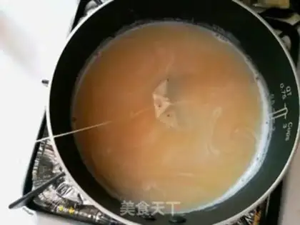 Make Pearl milk and tea freeze step 1