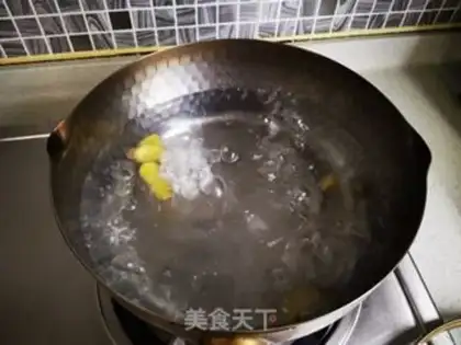 Make Frozen chicken soup step 1