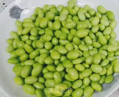 Make Bean fried eggs step 0