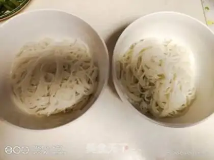 Make Bean-fruit egg noodles step 9