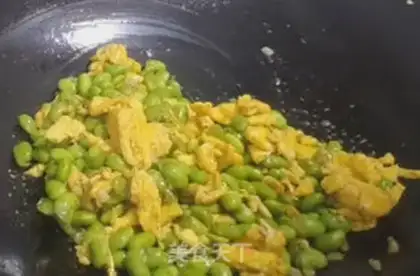 Make Bean fried eggs step 3