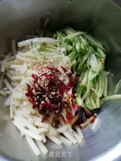 Make Scratch cucumber step 3