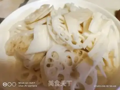 Make Five flowers for the fruit step 2
