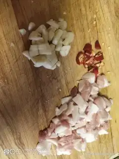 Make Five flowers and a grub step 1
