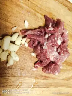 Make Meatloaf step 1
