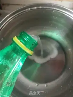 Make Chelsea Jell-O step 1