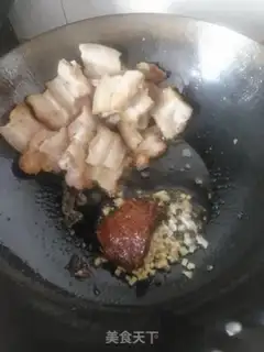 Make Garlic sprouts back to the pot step 7