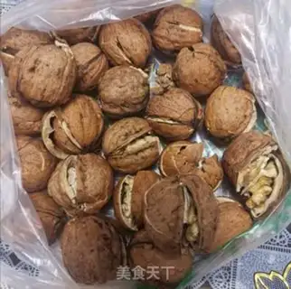 Make Double-eared walnuts step 0