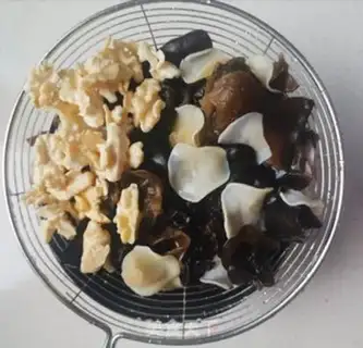 Make Double-eared walnuts step 5
