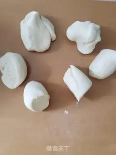 Make White-faced buns step 5