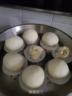 Make White-faced buns step 7