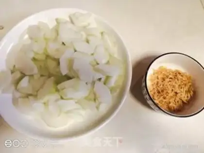 Make Shrimp and melon step 1