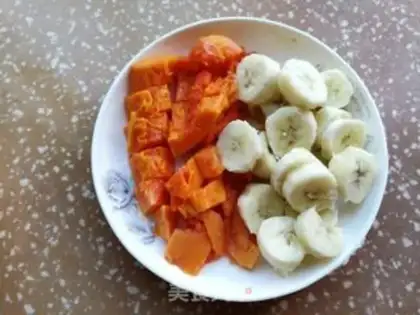 Make A papaya banana shake step 2