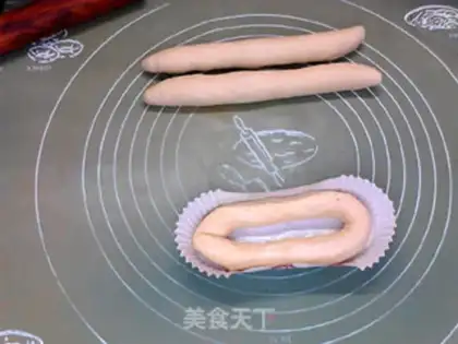 Make Beef dog bowel breadboat step 10