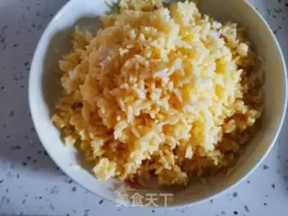 Make Gold egg fried rice step 3