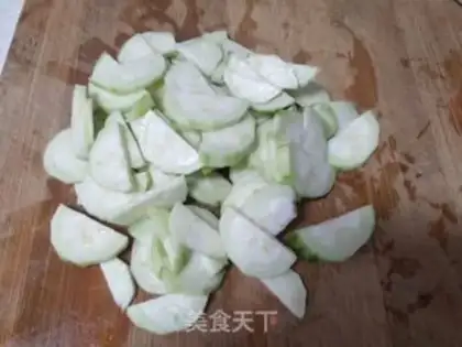 Make Tofu soup step 1