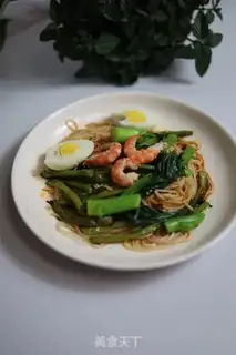 Make Cream shrimp egg noodles step 6