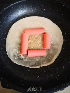 Make Hand-held ham and egg cakes step 1