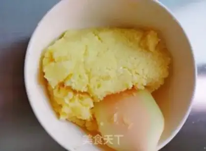 Make Heart-shaped coconut bread step 5